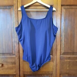 NWT Lands' End Tugless Tank Soft Cup Deep Sea Navy One Piece Swimsuit Size 24W